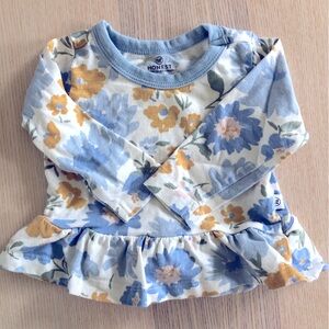 Ruffle bottom long sleeve shirt- honest baby